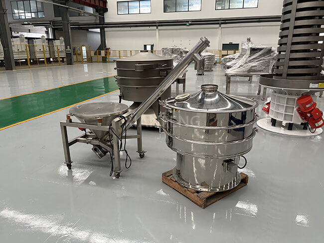 Screw Conveyor with Circular Vibrating Screen - Real Image for Continuous Transfer & Precision Sieving of Industrial Bulk Materials