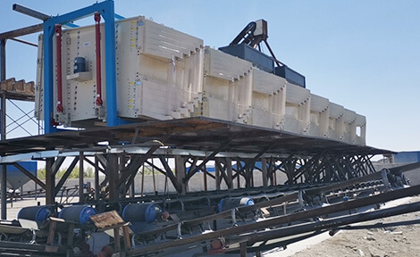 Screening and testing of casting sand