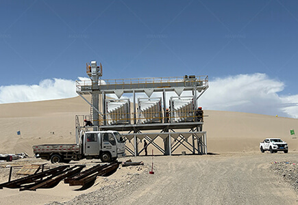 Gyratory sifter for quartz sand