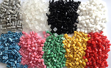 Plastic pellet